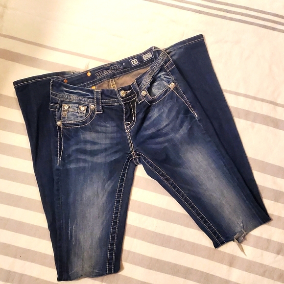 Miss Me Jeans - Picture 1 of 12